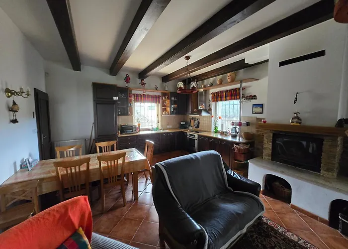 Zeleny Dum Casa de Férias
